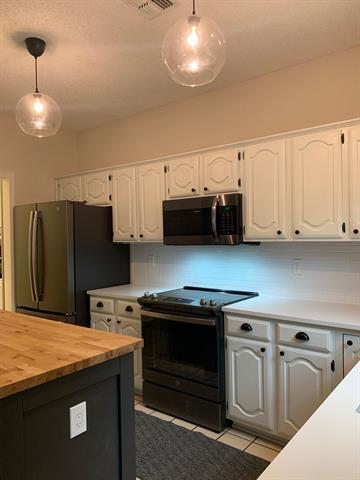 Building Photo - 2217 Heatherton Pl