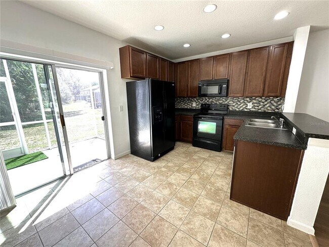 Building Photo - 15816 Fishhawk View Dr