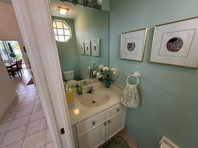 Building Photo - 77 Spyglass Way