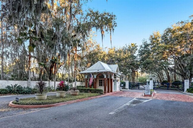 Building Photo - Luxury Living in exclusive and gated Oyste...