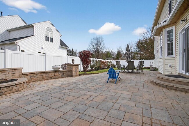 Building Photo - 2 Berwick Cir