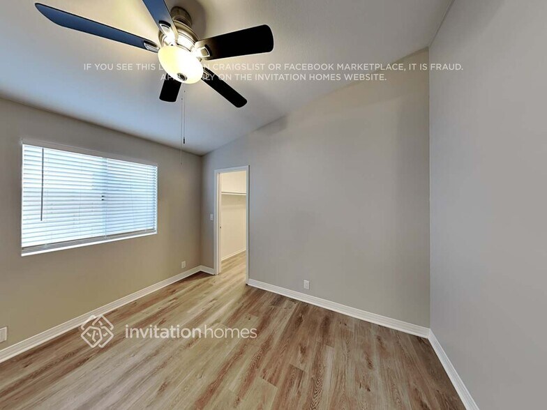 Building Photo - 11223 N 60th Dr