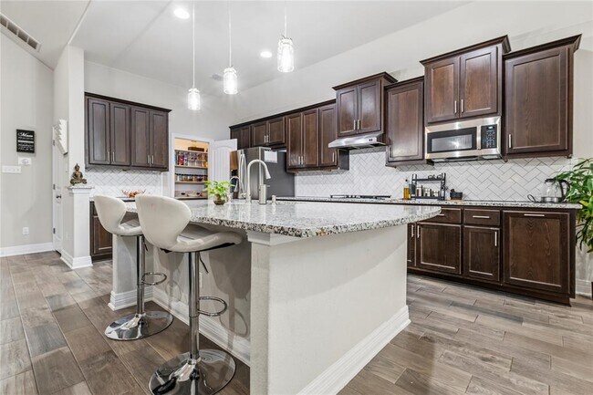 Building Photo - 3013 Chalice Well Dr