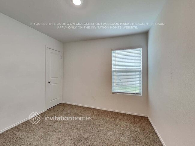 Building Photo - 3202 Crestone Dr