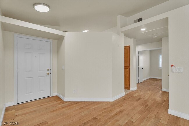 Building Photo - 856 Brass Ring Rd