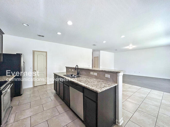 Building Photo - 3510 Penta Fields