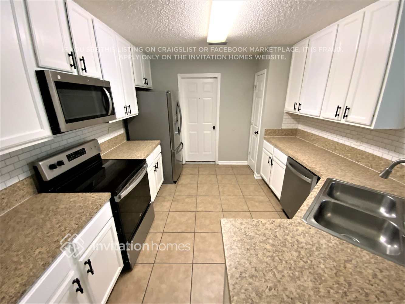 Building Photo - 11279 Chertsey Ln
