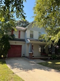 Building Photo - 325 Town Pointe Way