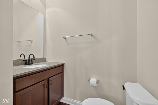 Building Photo - 13636 Falcon Way