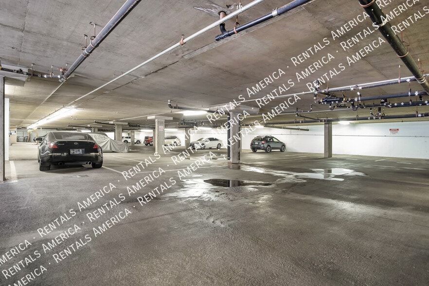 Building Photo - 5104 N 32nd St