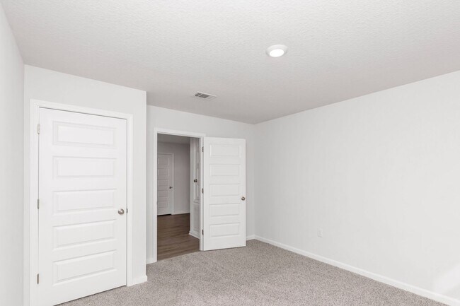 Building Photo - 4610 Reveille Wy