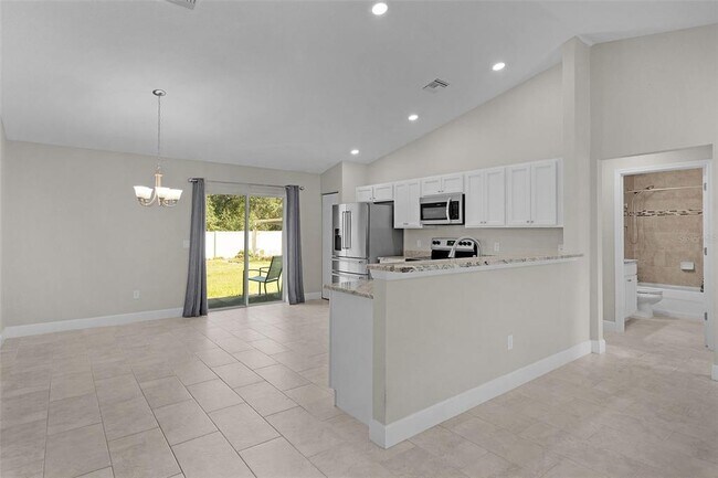 Building Photo - 501 Marion Oaks Golf Rd