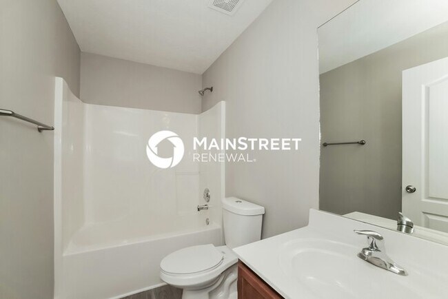 Building Photo - 5 Bedroom Pet-Friendly Home in Douglasville, GA with Main Street Renewal
