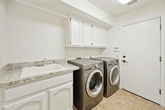 Building Photo - 18027 N 50th Pl