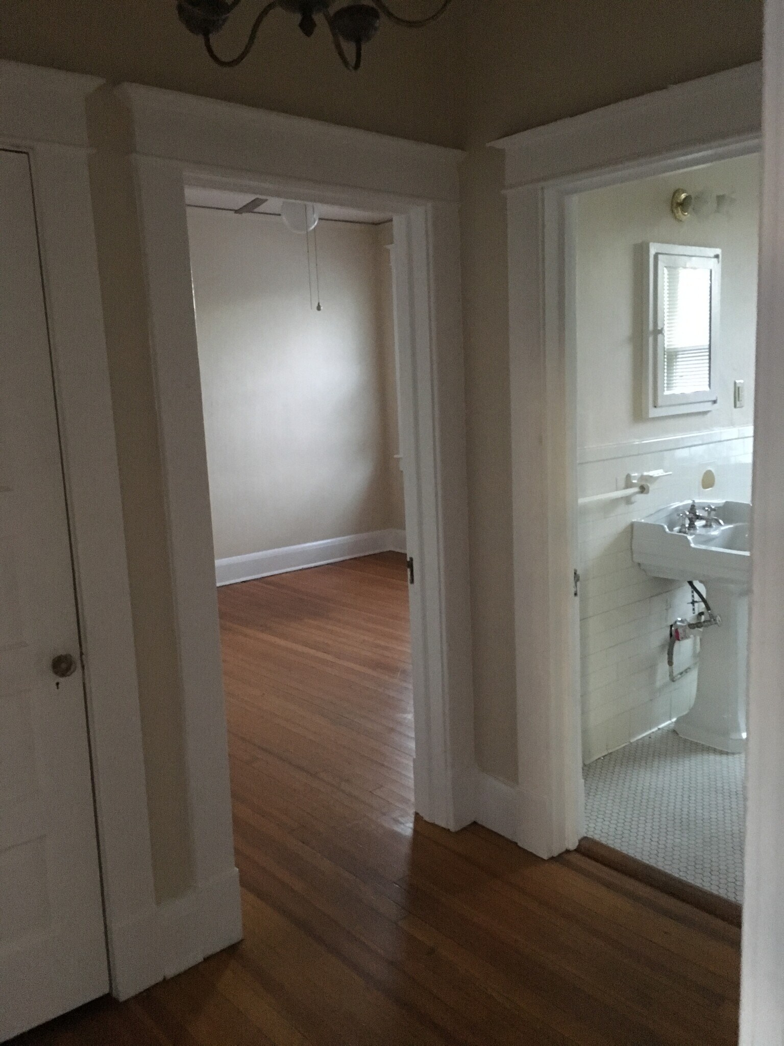 Building Photo - 1610 Bellevue Ave