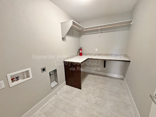 Building Photo - 2784 S Trailwood Way