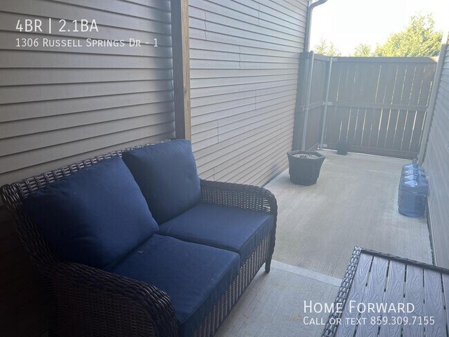 Building Photo - 1306 Russell Springs Dr