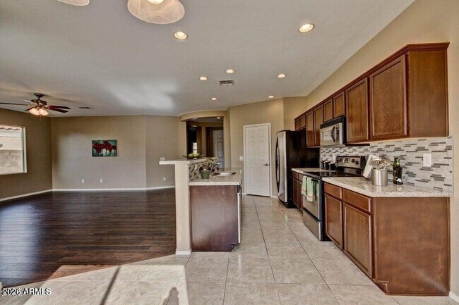 Building Photo - 3860 S Ashley Dr