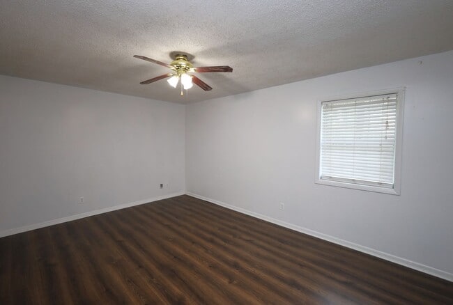 Building Photo - 3905 Danube Cir