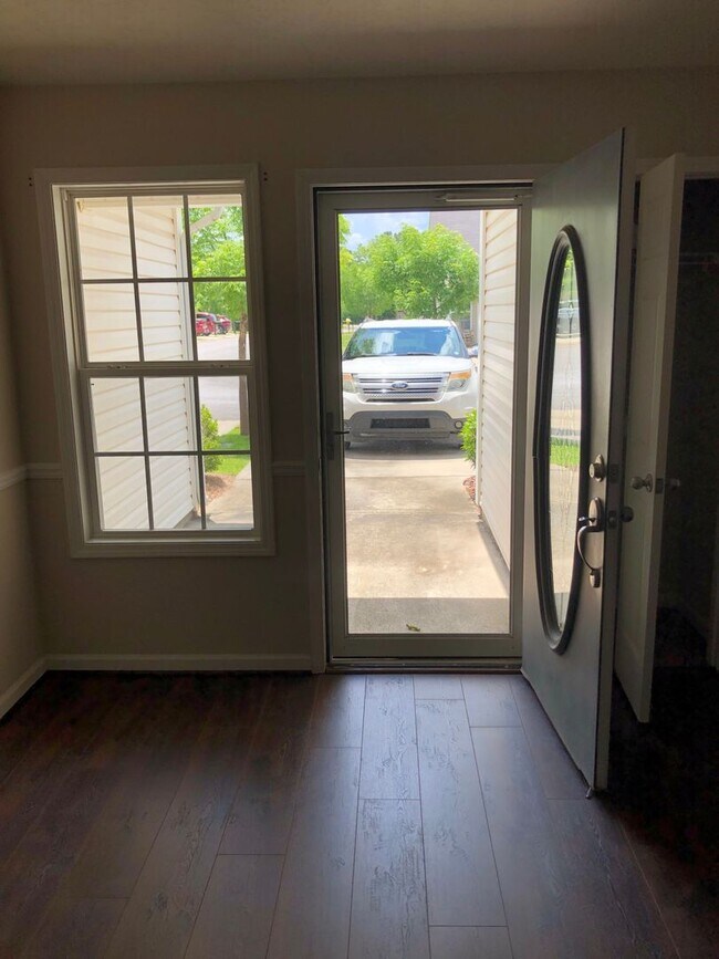 Building Photo - Cobblestone Trace- Oxford's Premier 55+ Co...