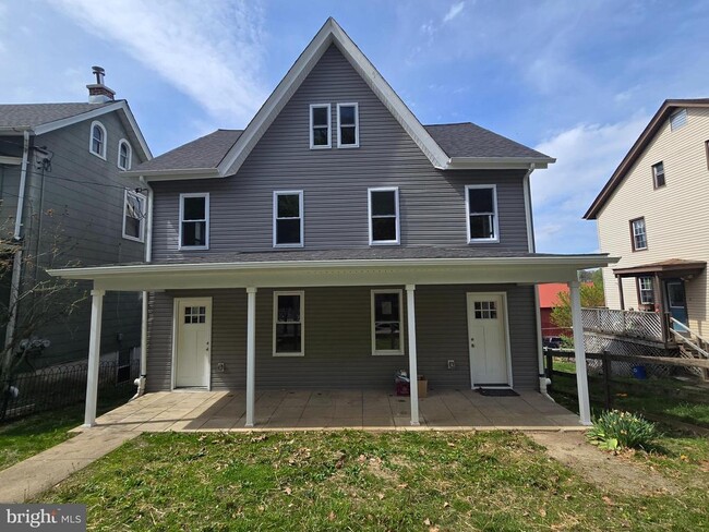 Primary Photo - 2540 Mount Rd