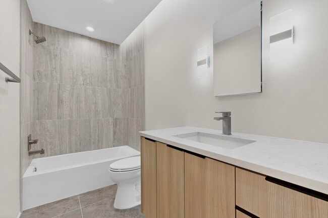 Building Photo - 705 Alcalde Pl SW