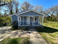 Building Photo - Updated 2/1 House in South Rome $995