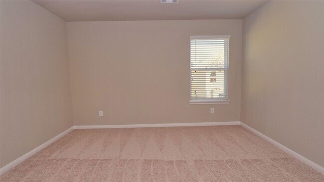 Building Photo - 2225 Angie Kaye Dr