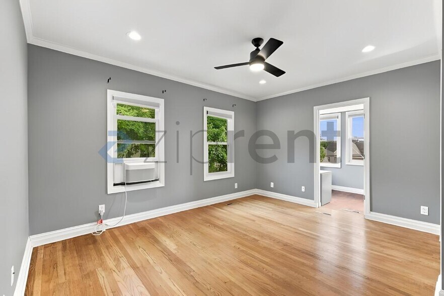 Building Photo - Unit 1st floor