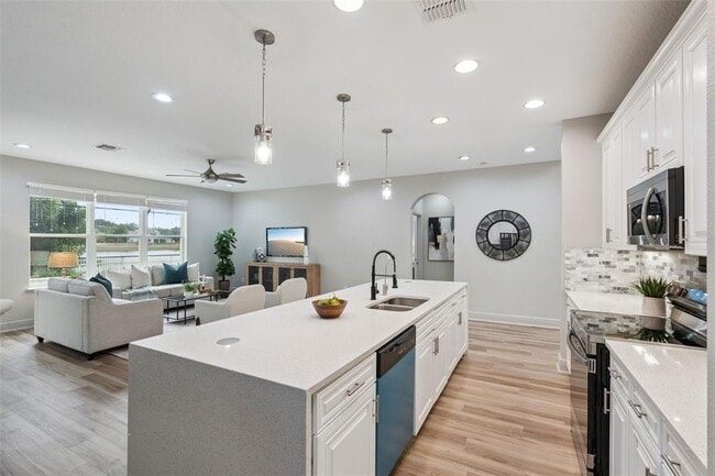 Building Photo - 6146 Golden Dewdrop Trail