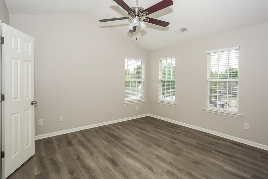 Building Photo - 11119 Amberglades Ln