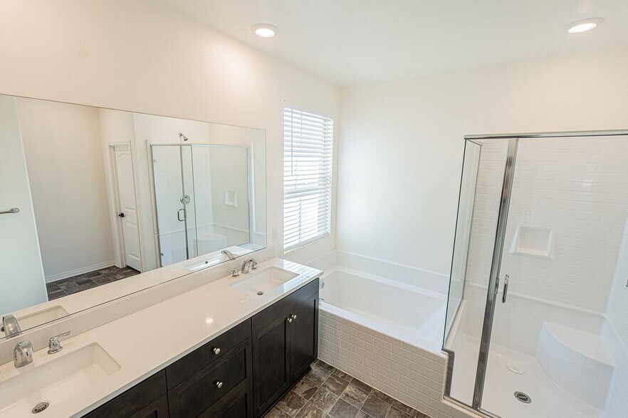 Building Photo - 28954 Copper River Rd