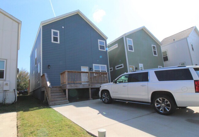 Building Photo - 2039 S Florida Way