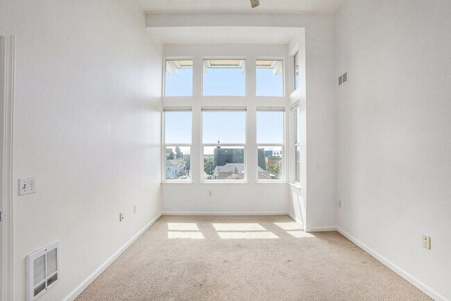 Building Photo - 655 12th St