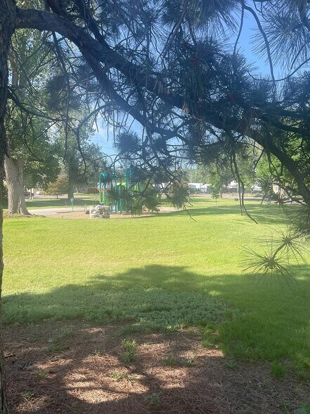 Building Photo - 4562 Everett St