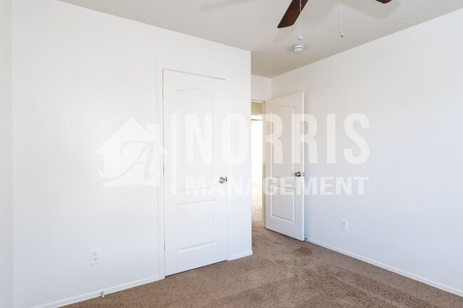 Building Photo - Freshly Updated Home in Arizona City