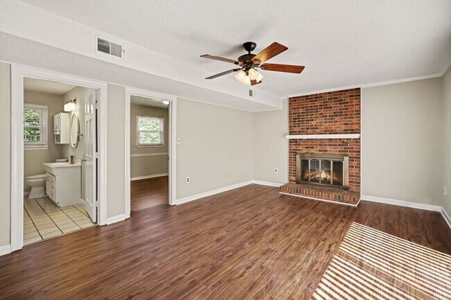 Building Photo - 8301 Nathanael Greene Ln