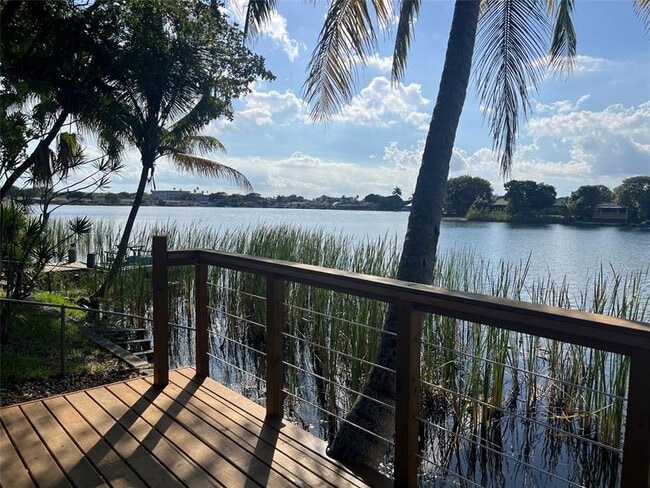 Building Photo - 5507 SW 24th Ave