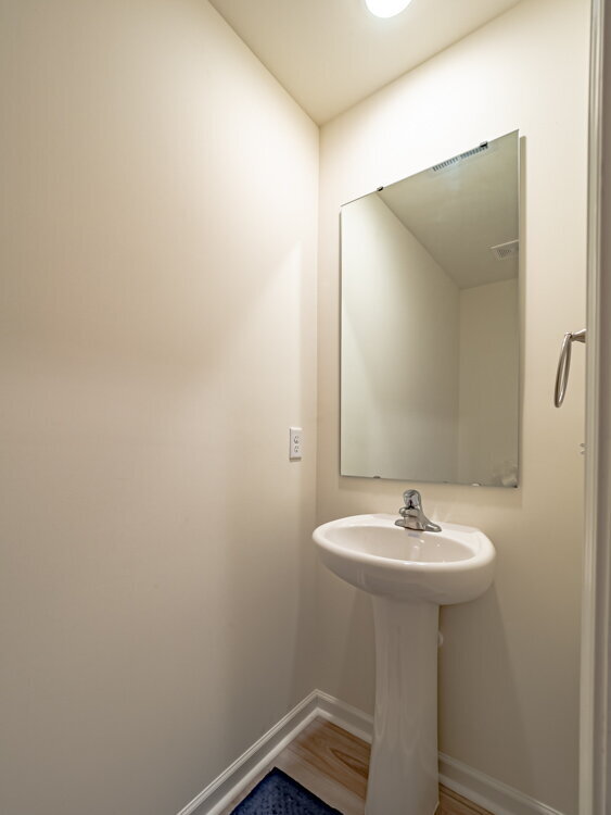 Building Photo - "Spacious Elegance Awaits: 4-Bedroom Haven with Granite Touches in Sumter"