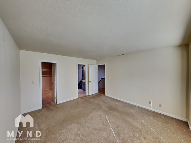 Building Photo - 125 Rosa Flora Cir