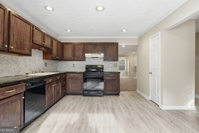 Building Photo - 1015 Plantation Way