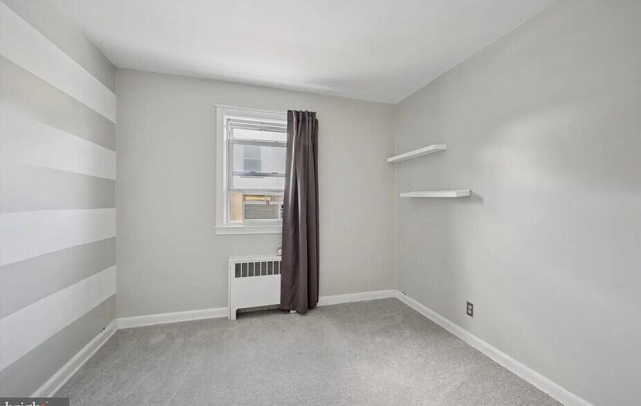 Building Photo - 2315 Bryn Mawr Ave