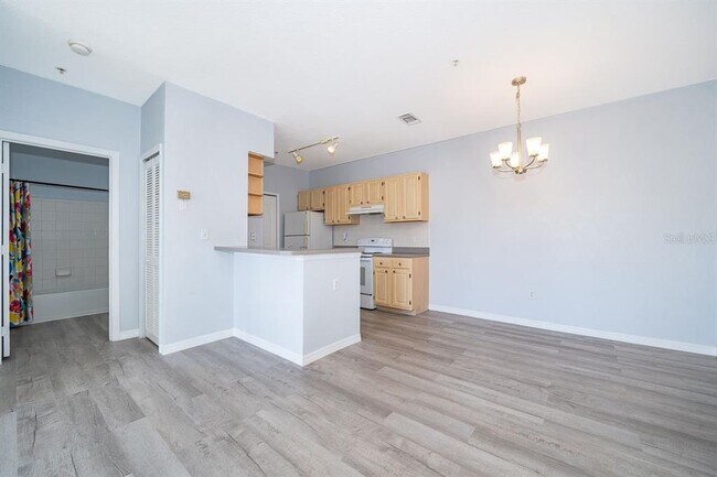 Building Photo - 8900 Legacy Ct