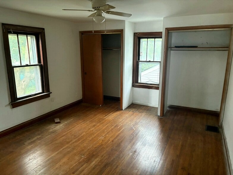 Building Photo - 1339 Briarwood Ave