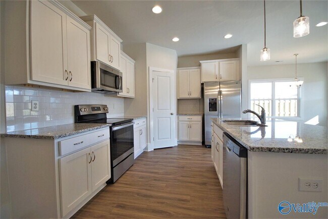 Building Photo - 104 Williams Pointe Boulevard SW
