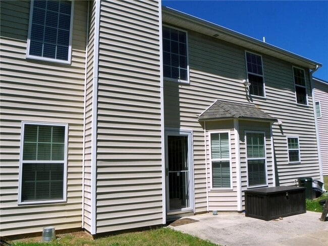 Building Photo - 2752 Saddle Horn Pl SW