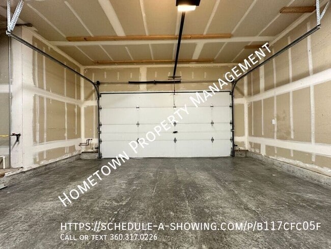 Building Photo - 8523 Sweetbrier Loop SE