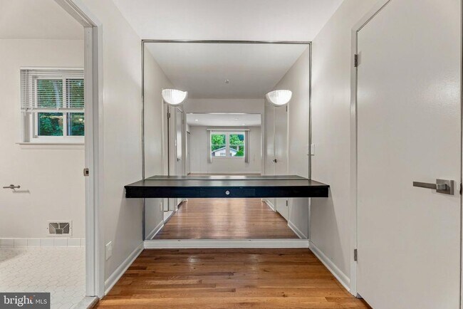 Building Photo - 4631 Hawksbury Rd