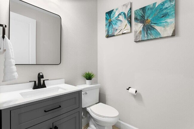 Building Photo - "Spacious 4-Bed, 4-Bath Retreat at 2612 Le...