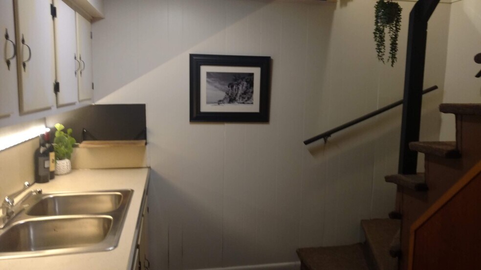 Building Photo - 40 Winneconnett Rd